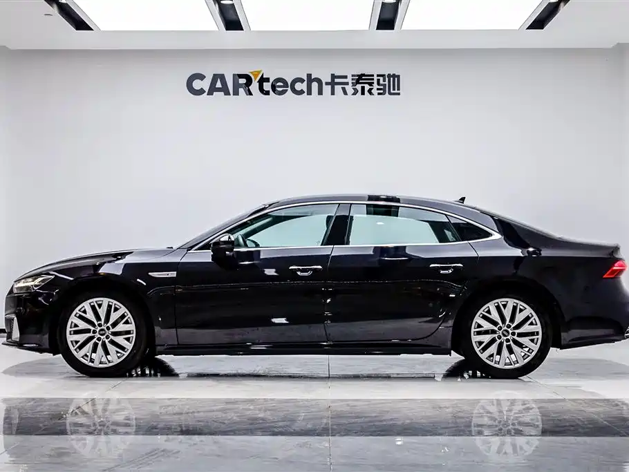 Audi A7L 2024 45TFSI S-line Dream Building Liquid Crystal Package купить на сайте DeffCars