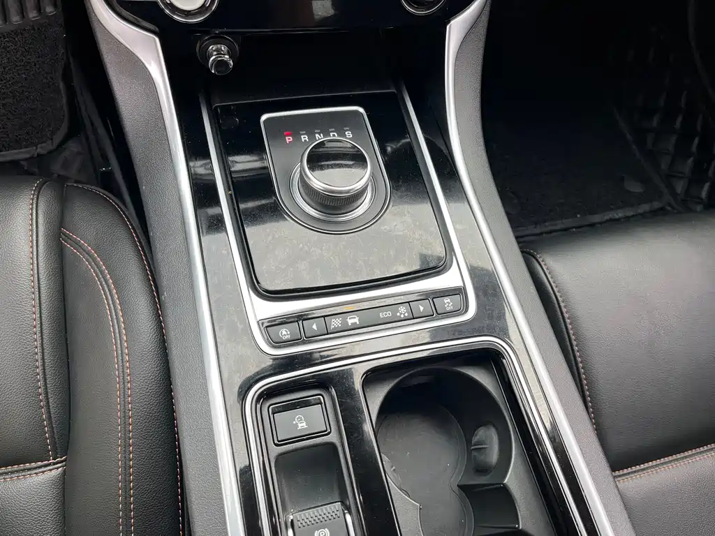 Jaguar XEL 2019 2.0T 200PS Exclusive Edition купить на сайте DeffCars