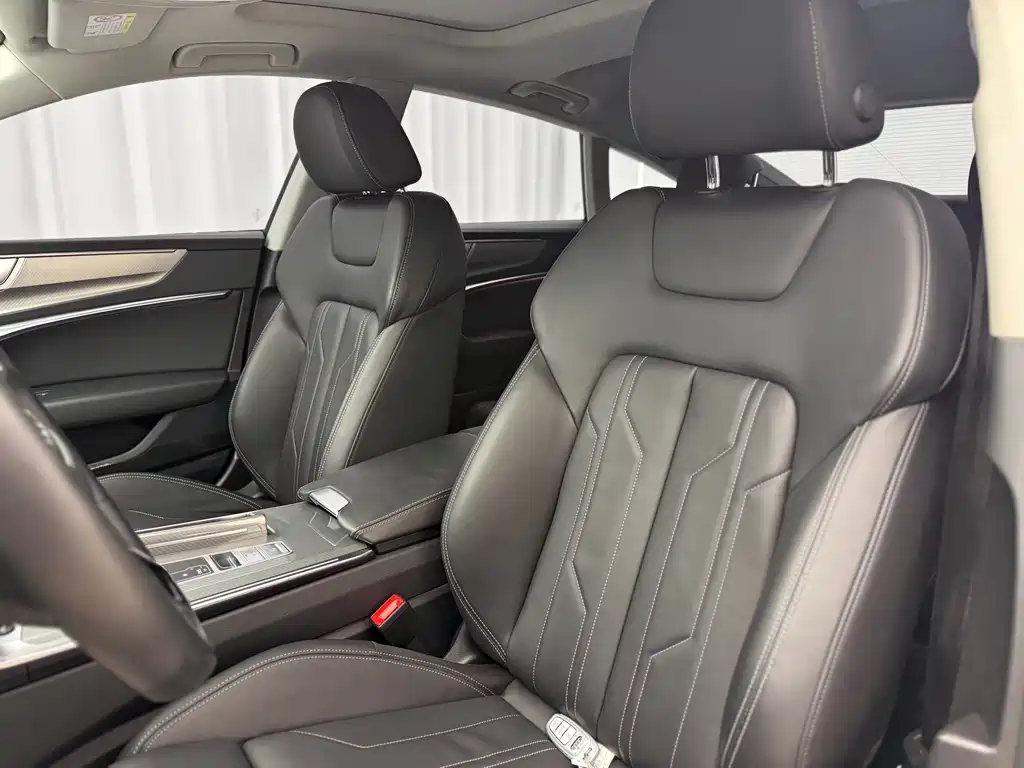 Audi A7 2024 45 TFSI Premium Selection купить на сайте DeffCars