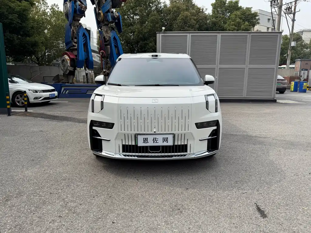 Jikrypton 009 2024 six-seat executive version four-wheel drive 108kWh купить на сайте DeffCars