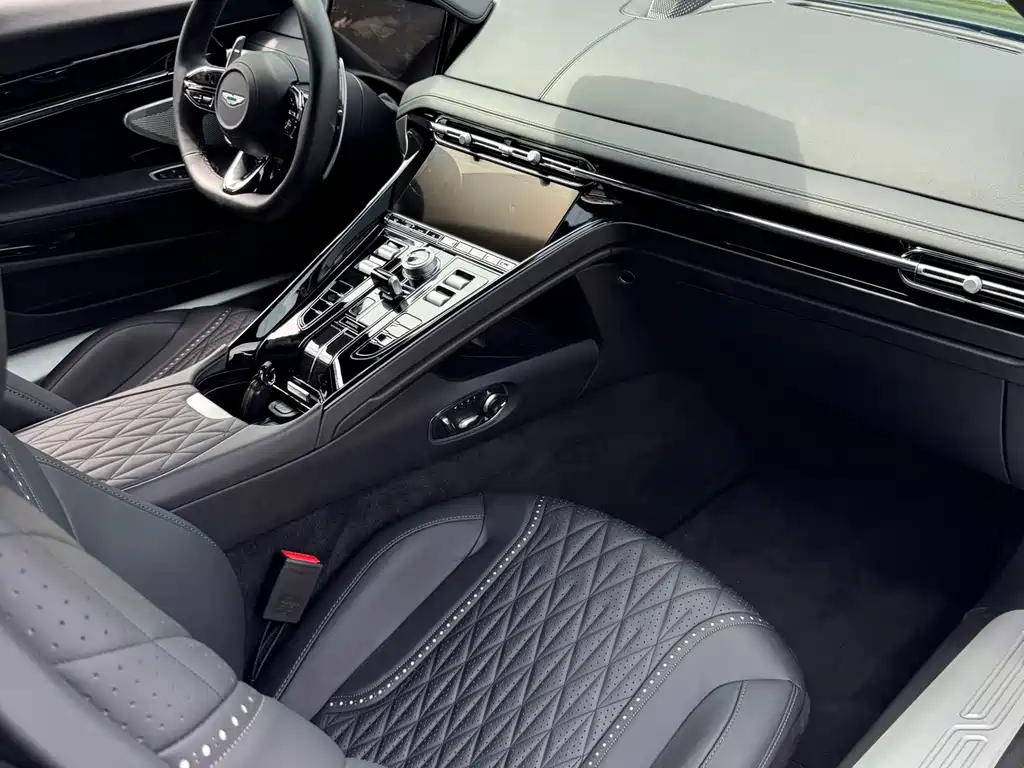 Aston Martin DB12 2023 4.0T V8 Coupe купить на сайте DeffCars