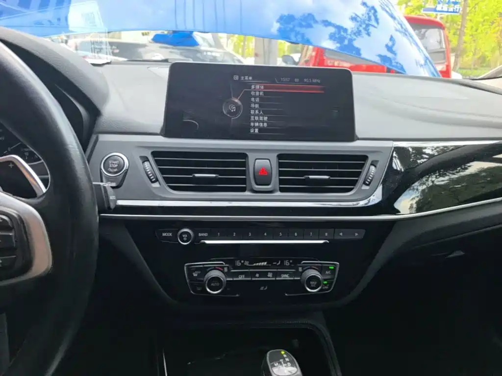 BMW 1 Series 2017 120i Design Package купить на сайте DeffCars