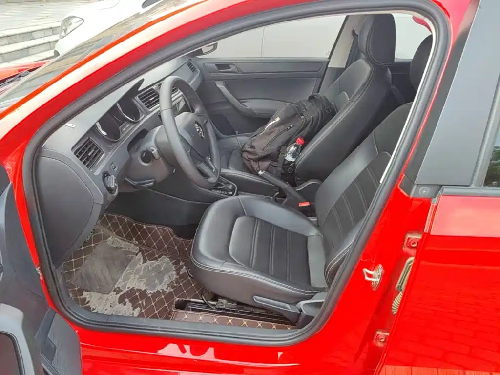 Xindong 2019 facelift 1.5L automatic standard version National V купить на сайте DeffCars