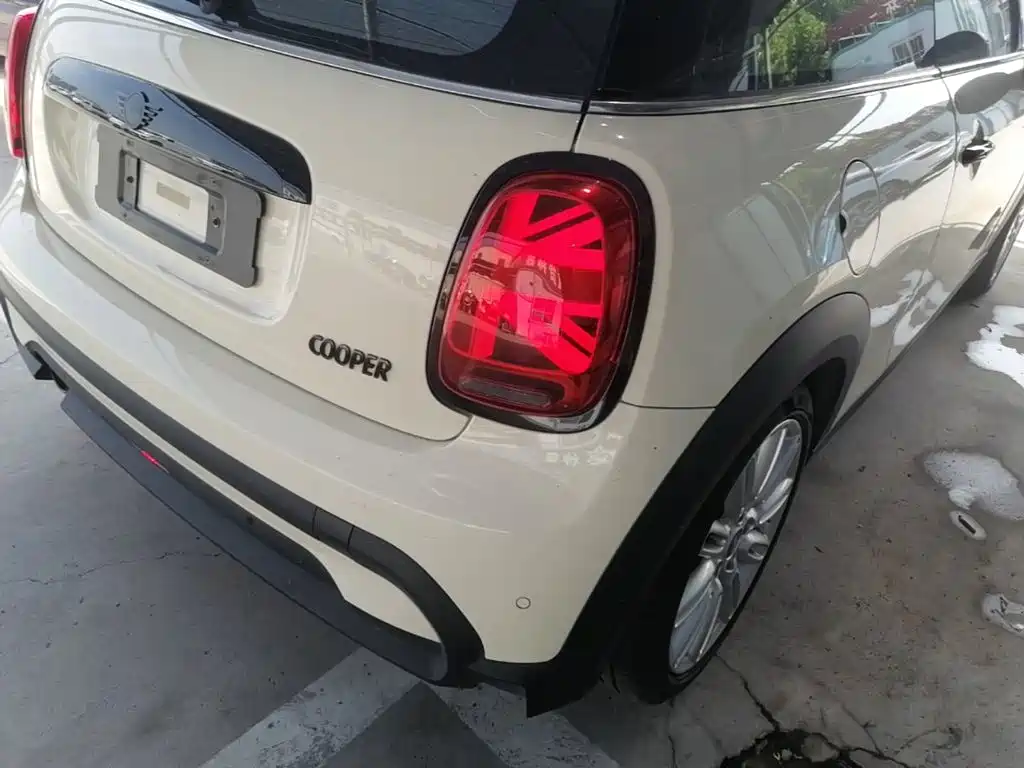 MINI 2023 1.5T COOPER Artist купить на сайте DeffCars