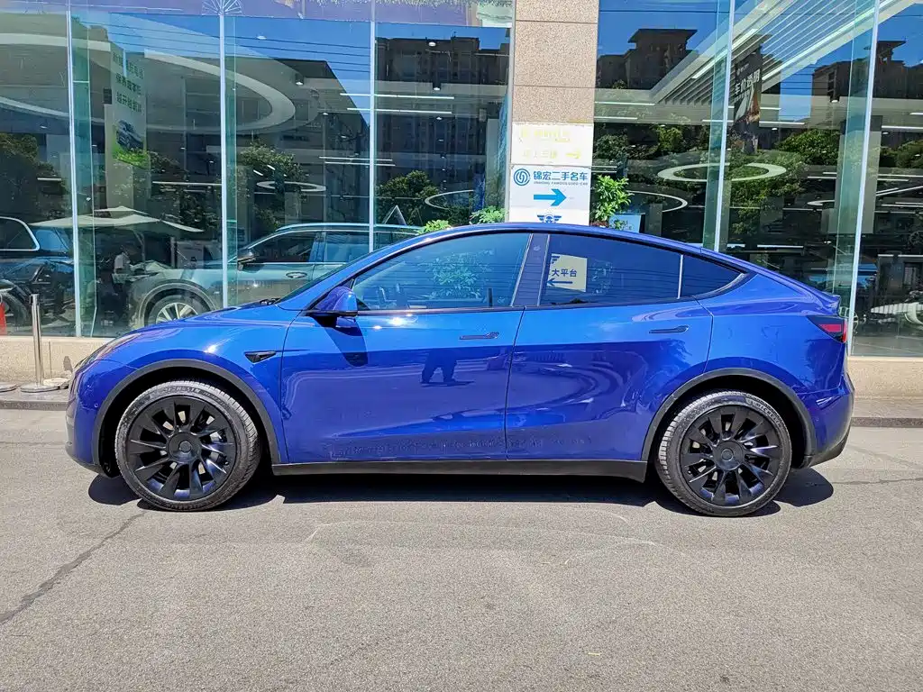 Model Y 2022 long-range all-wheel drive version купить на сайте DeffCars