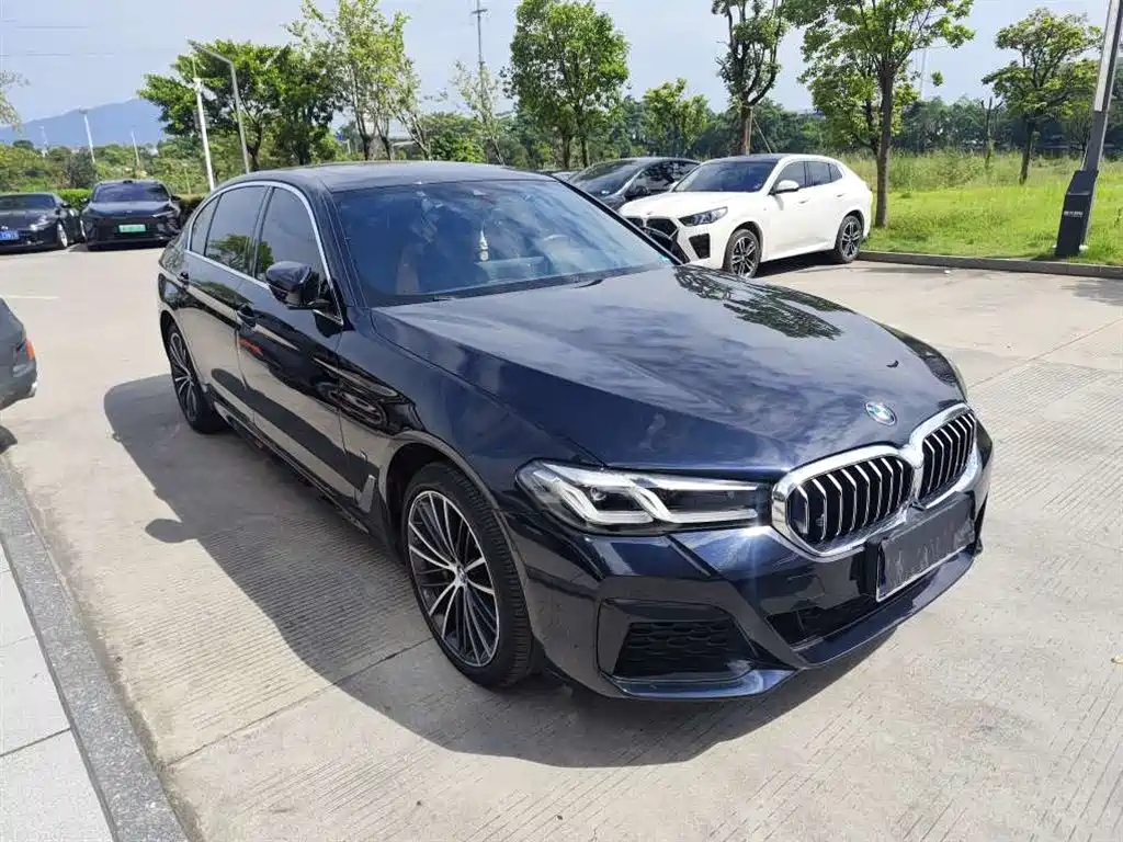 BMW 5 Series 2022 facelift 2 530Li leading M sports package купить на сайте DeffCars