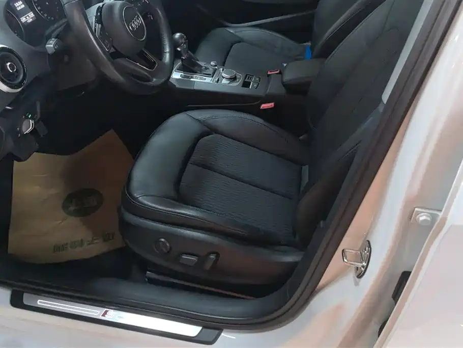 Audi A3 2019 Limousine 35 TFSI Fashion Type National VI купить на сайте DeffCars