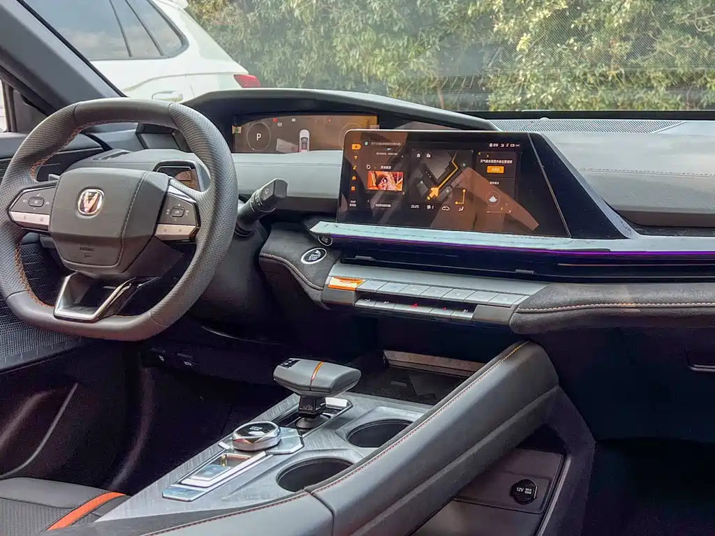 Changan UNI-V 2024 1.5T noble sports model купить на сайте DeffCars