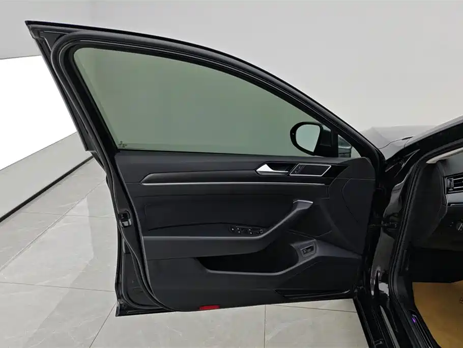 Magotan 2020 330TSI DSG luxury model купить на сайте DeffCars