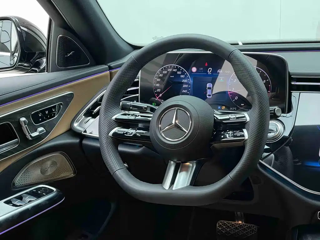 Mercedes-Benz E-Class 2024 E 300 L Luxury Sports Model купить на сайте DeffCars