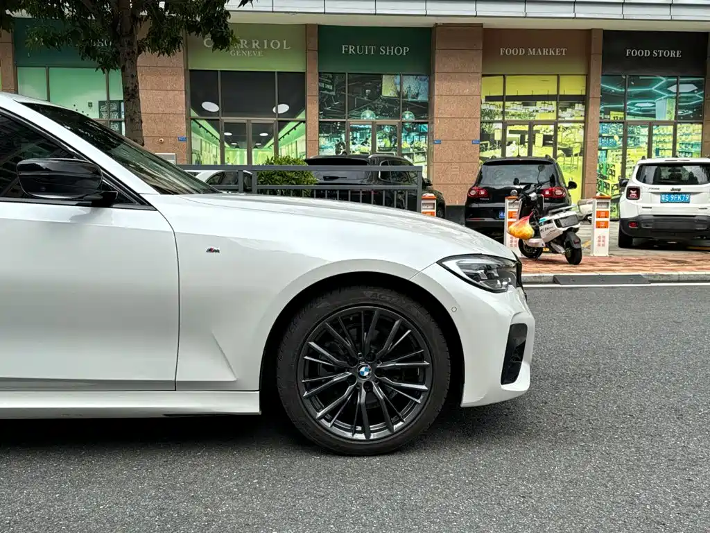 BMW 3 Series 2020 325Li M Sport Overnight Set купить на сайте DeffCars