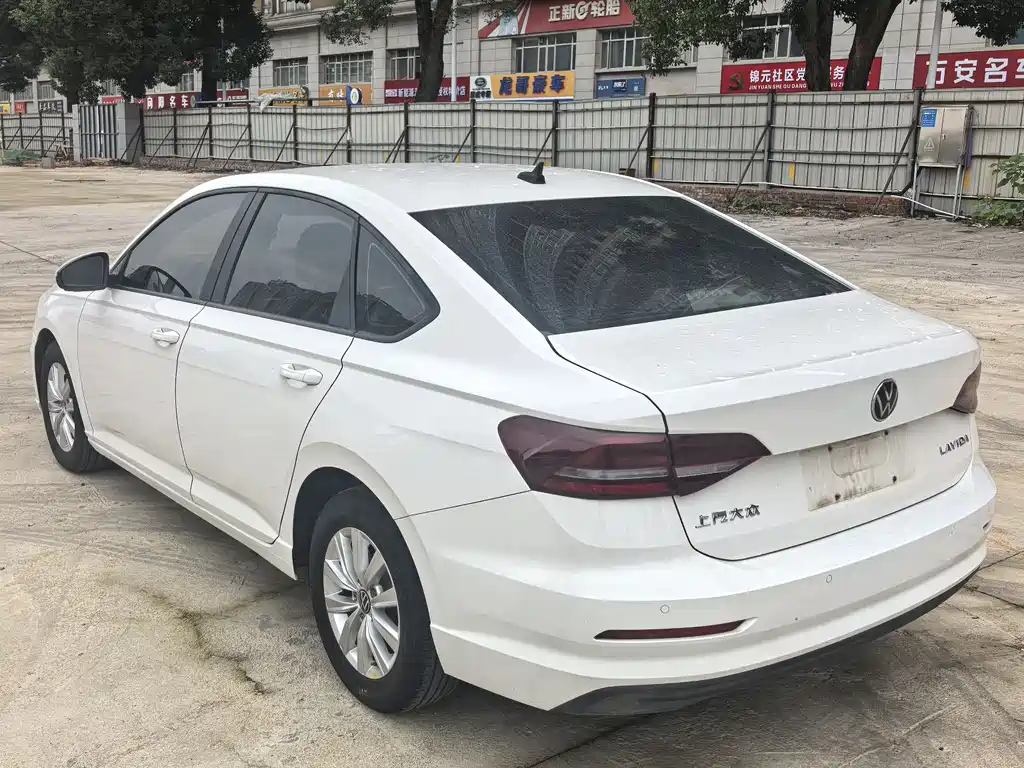 Lavida 2022 1.5L automatic fashion version купить на сайте DeffCars