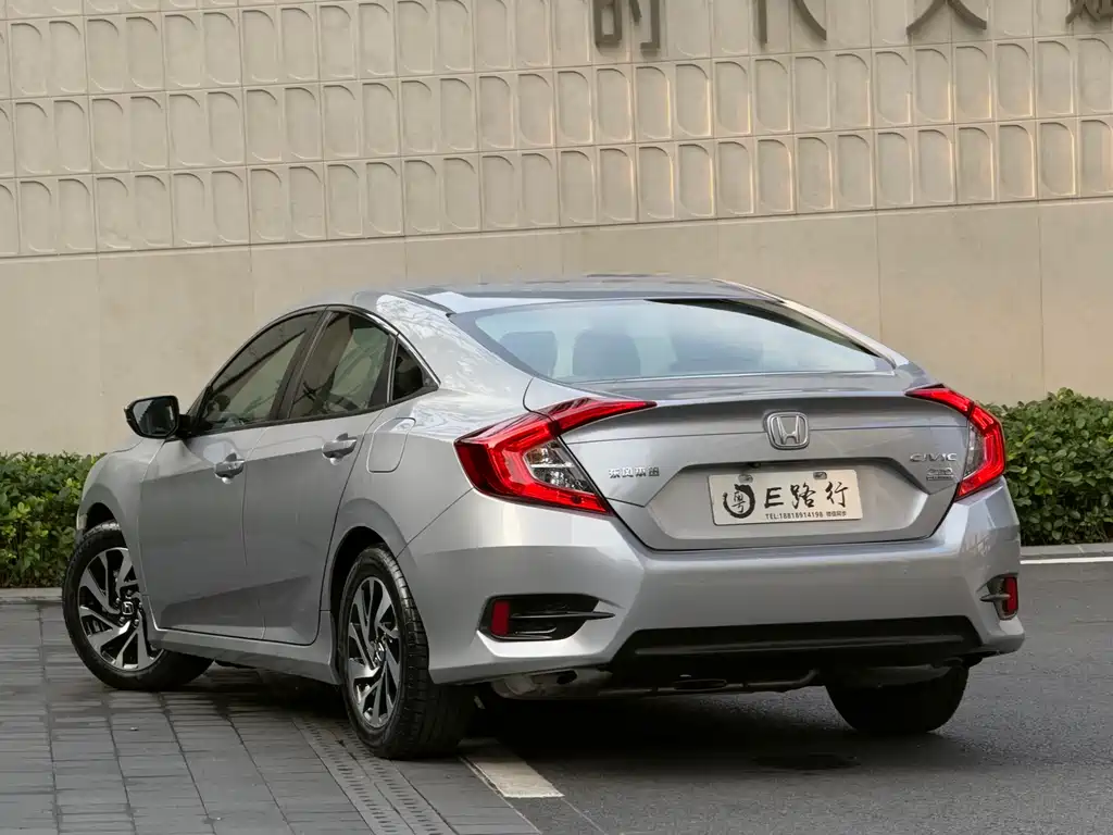 Civic 2016 220TURBO CVT Deluxe Edition купить на сайте DeffCars