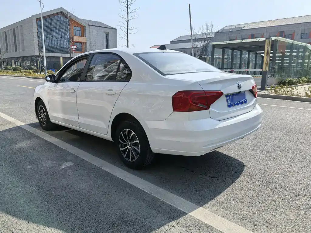 Jetta 2017 1.4L manual fashion model купить на сайте DeffCars