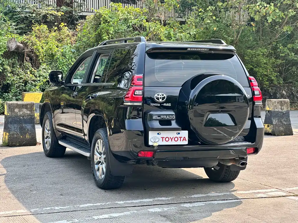 Prado 2018 3.5L automatic VX NAVI rear mounted spare tire купить на сайте DeffCars