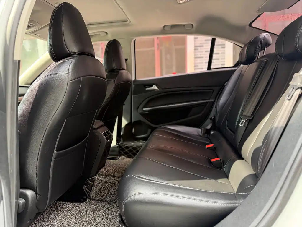 Peugeot 408 2016 1.6T automatic luxury version купить на сайте DeffCars