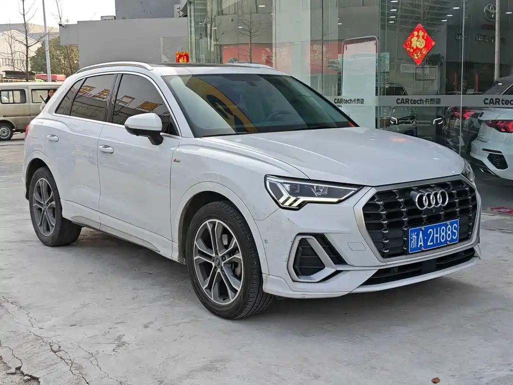 Audi Q3 2021 40 TFSI Fashionable and Dynamic купить на сайте DeffCars
