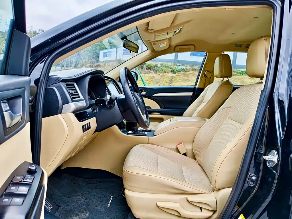 Highlander 2018 2.0T two-wheel drive elite version, 7 seats, National VI купить на сайте DeffCars