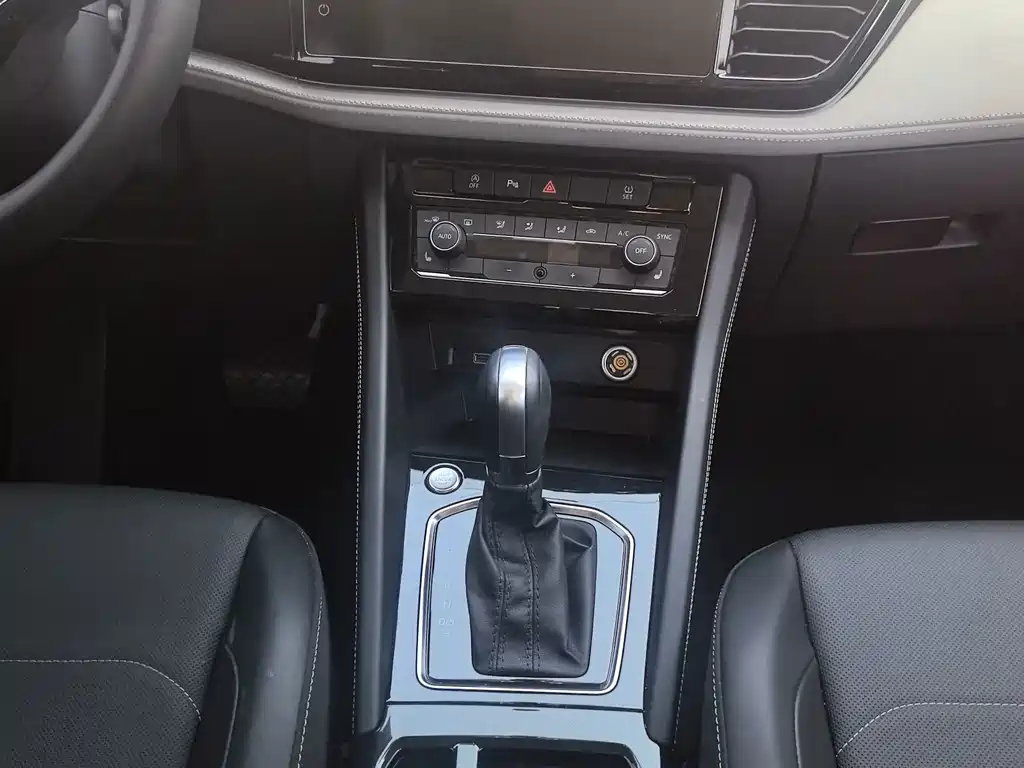 Jetta VS5 2022 280TSI automatic glory type купить на сайте DeffCars