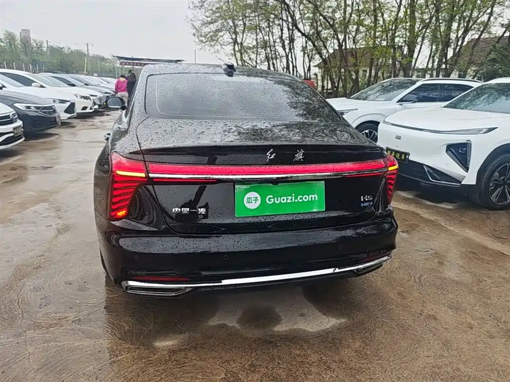 Hongqi H5 2024 1.5T HEV Zhilian Qichang Edition купить на сайте DeffCars