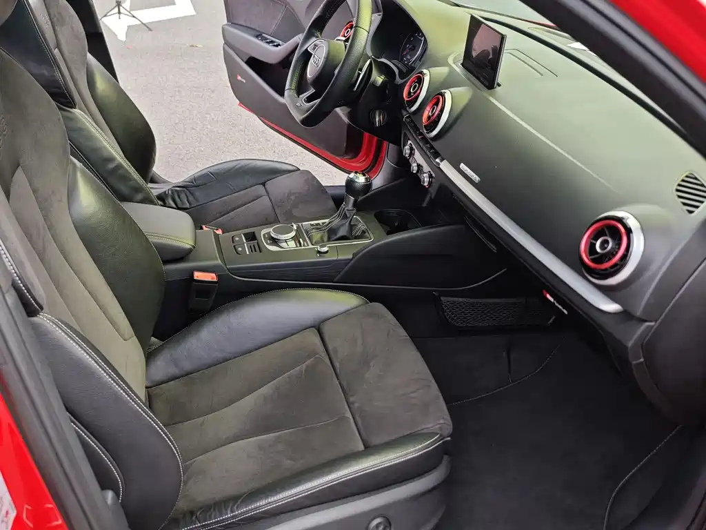 Audi S3 2017 S3 2.0T Limousine купить на сайте DeffCars