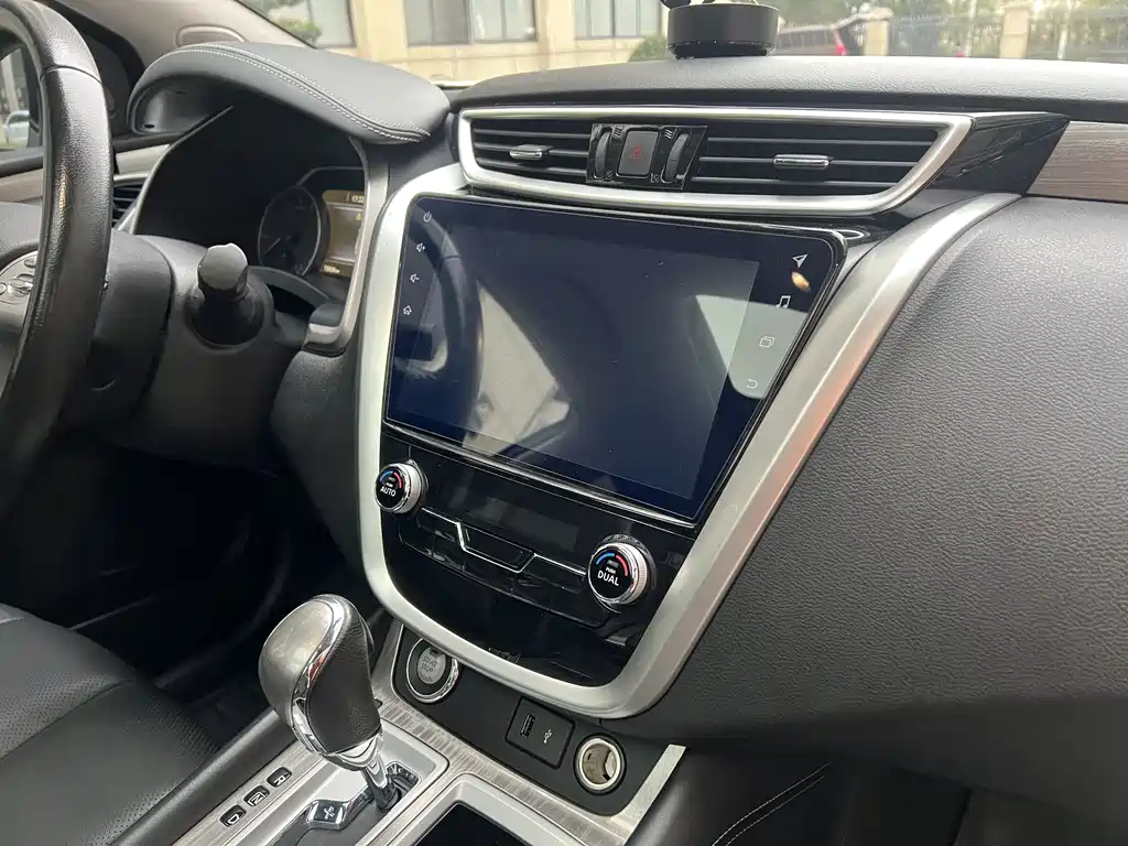 Loulan 2021 2.5L XL 2WD Intelligent Connected Deluxe Edition купить на сайте DeffCars