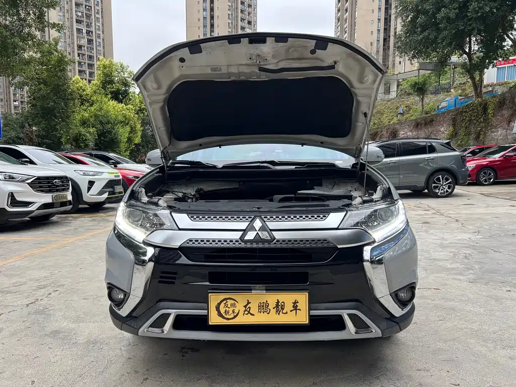 Outlander 2019 2.0L 2WD Enjoyable Edition 7 seats National V купить на сайте DeffCars