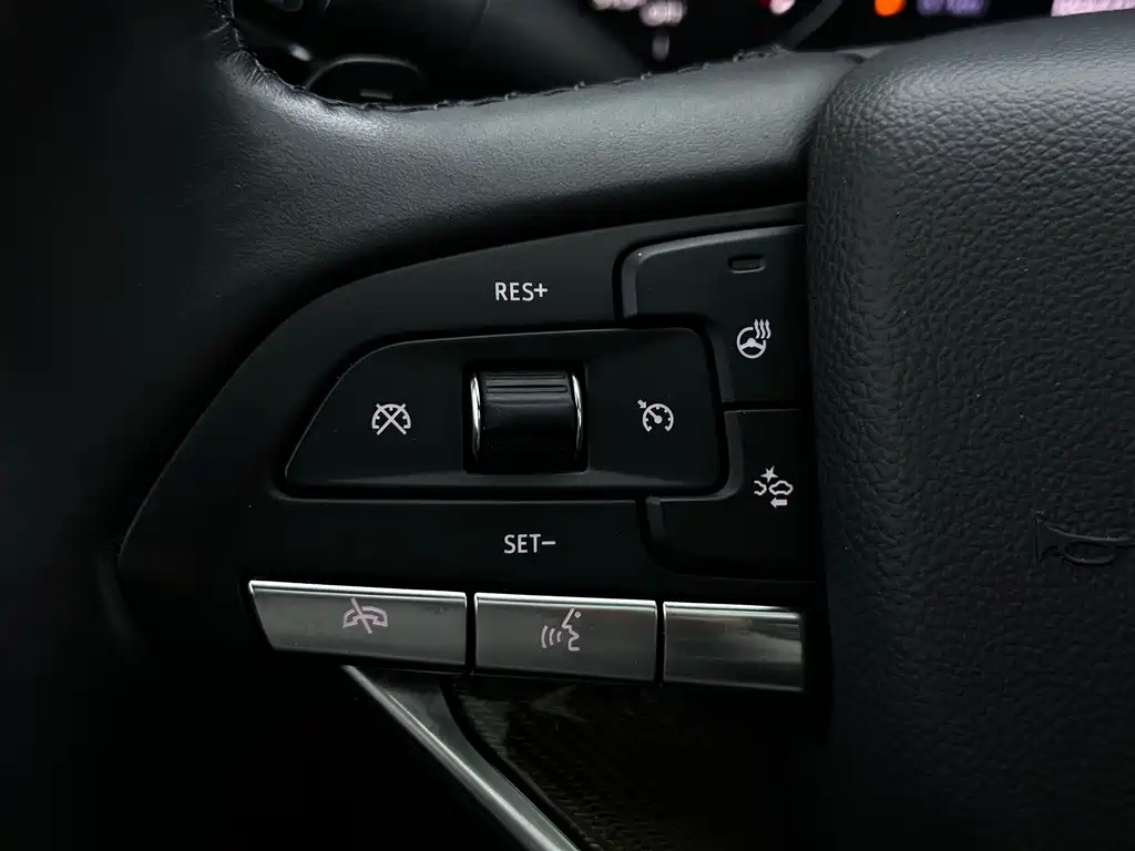 Cadillac XT6 2020 28T six-seat four-wheel drive platinum sports version купить на сайте DeffCars