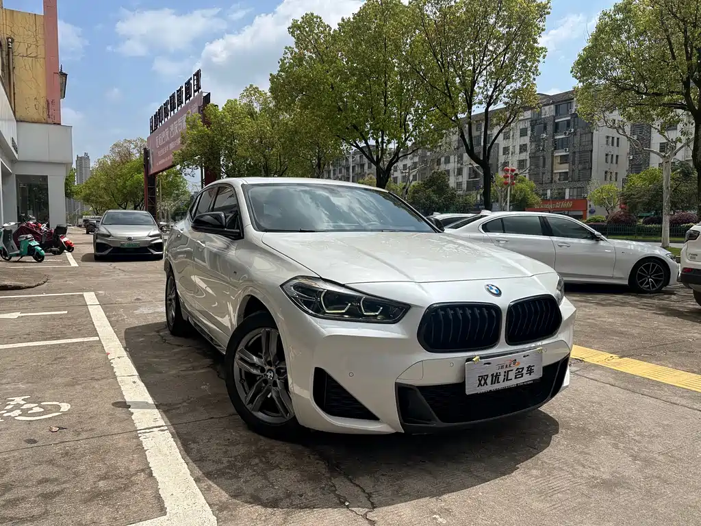 BMW X2 2021 sDrive25i leading M sports package купить на сайте DeffCars