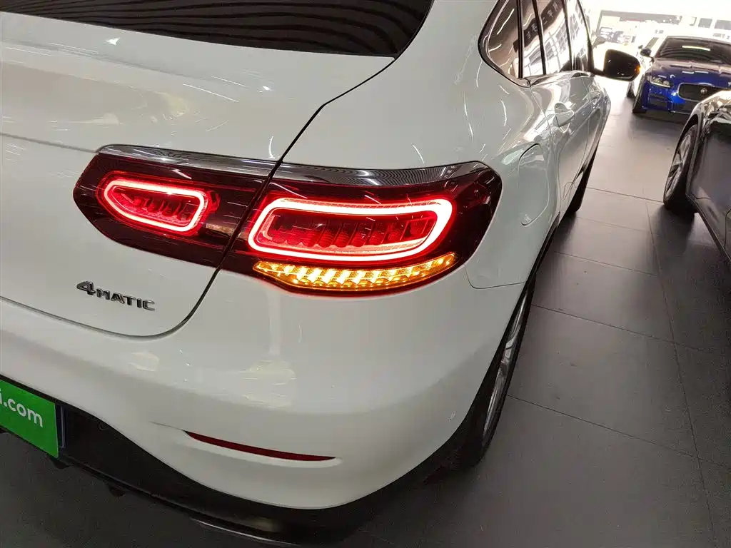 Mercedes-Benz GLC Coupe 2020 GLC 260 4MATIC Coupe SUV купить на сайте DeffCars