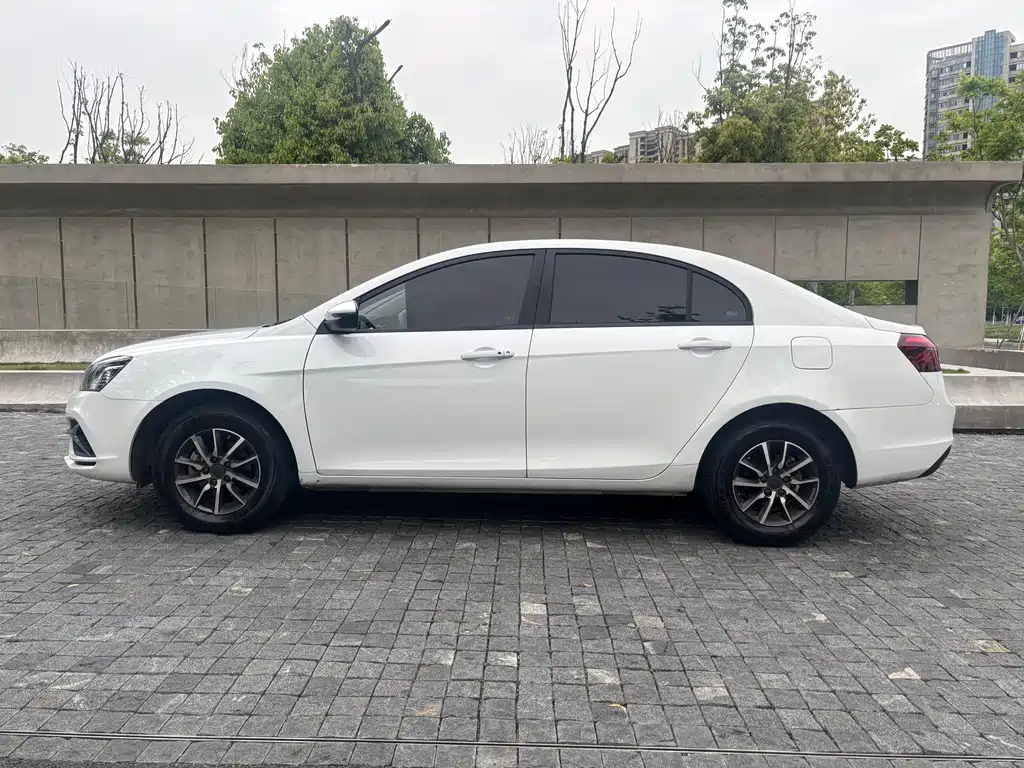 Emgrand 2019 Leading Edition 1.5L Manual Luxury Type National V купить на сайте DeffCars