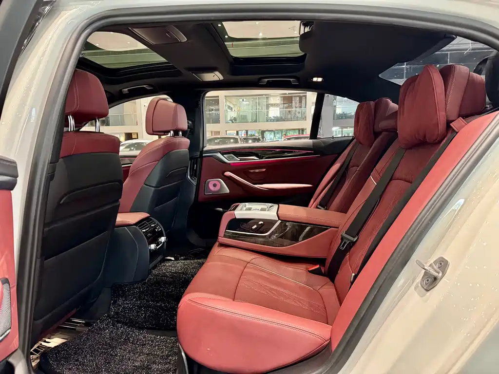 BMW 5 Series 2022 Facelift 530Li Exclusive M Sports Package купить на сайте DeffCars