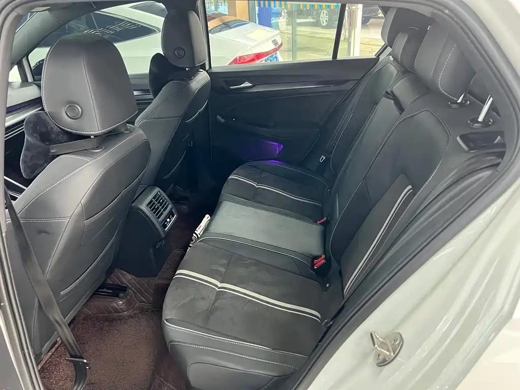 Golf 2023 280TSI DSG R-Line Lite купить на сайте DeffCars