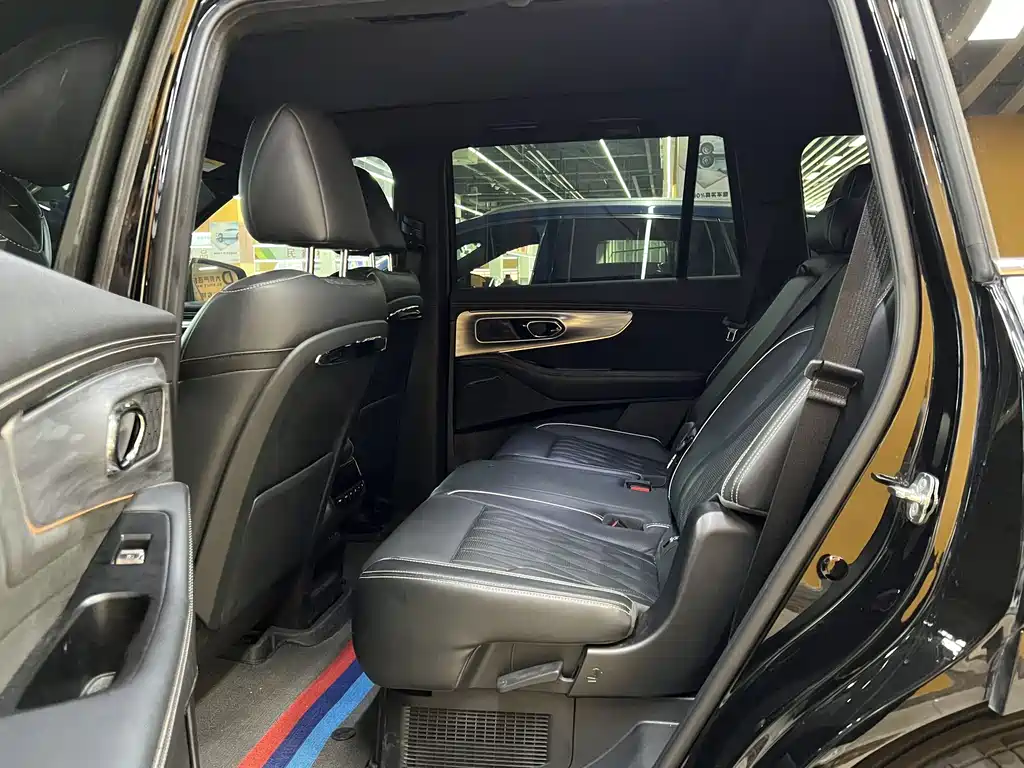 Trumpchi GS8 2022 Dual Engine Series 2.0TM Two-wheel drive Premium Edition (seven seats) купить на сайте DeffCars