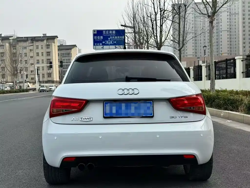 Audi A1 2014 30 TFSI Sportback Fashionable купить на сайте DeffCars