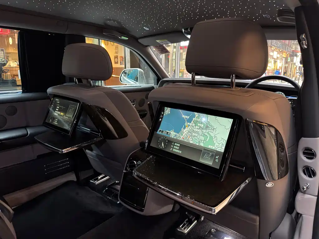 Phantom 2018 6.7T long wheelbase version купить на сайте DeffCars