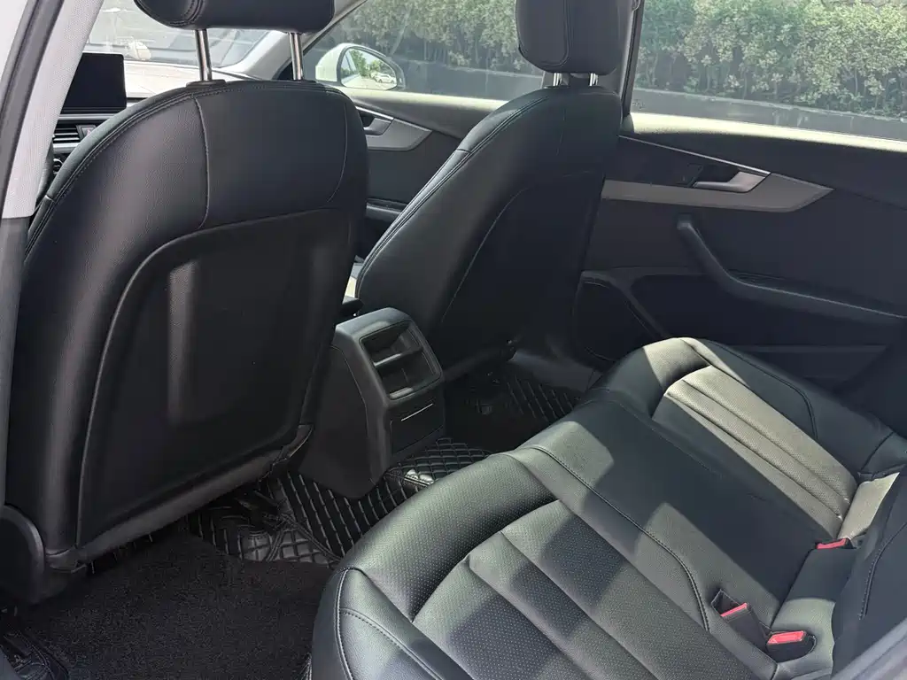 Audi A4L 2019 40 TFSI Enterprising National V купить на сайте DeffCars