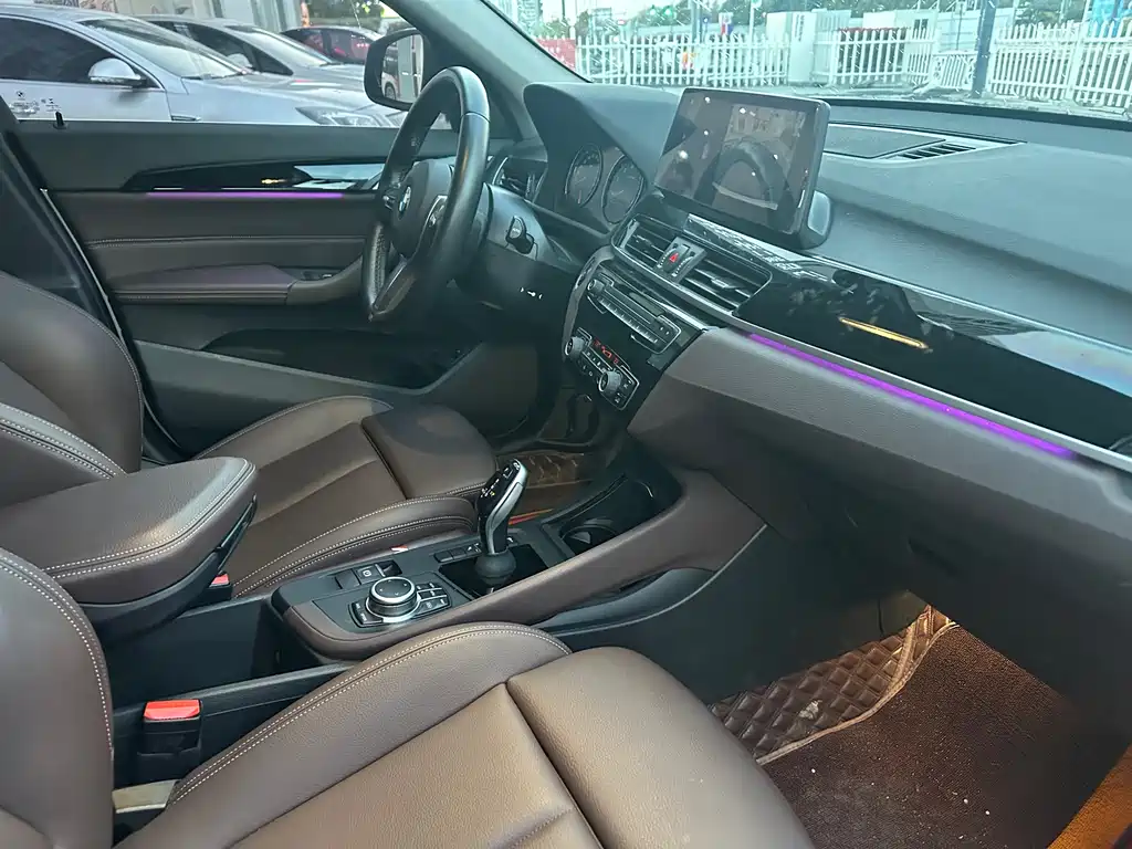 BMW X1 2022 sDrive25Li Leading Model купить на сайте DeffCars