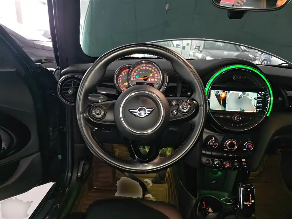 MINI 2018 1.5T COOPER Classic Five-Door Edition купить на сайте DeffCars