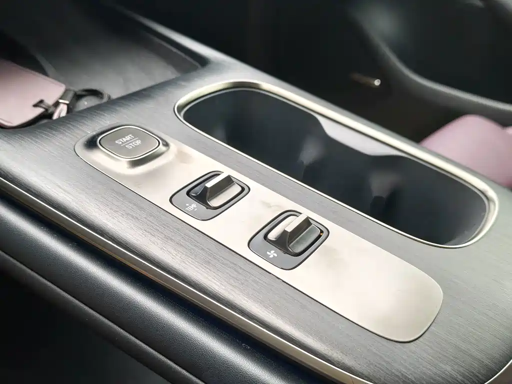 Xiaomi SU7 2024 rear-wheel drive long-range smart driving version купить на сайте DeffCars