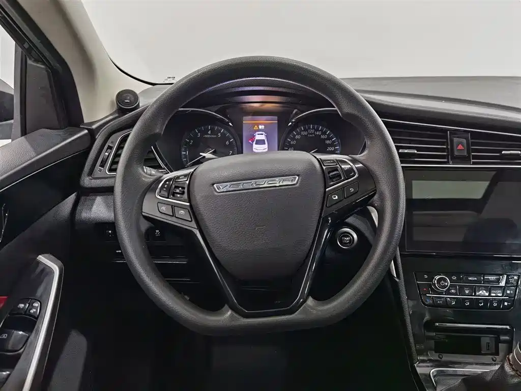 Venucia D60 2019 1.6L XL Manual Intelligent Link Elite Edition купить на сайте DeffCars