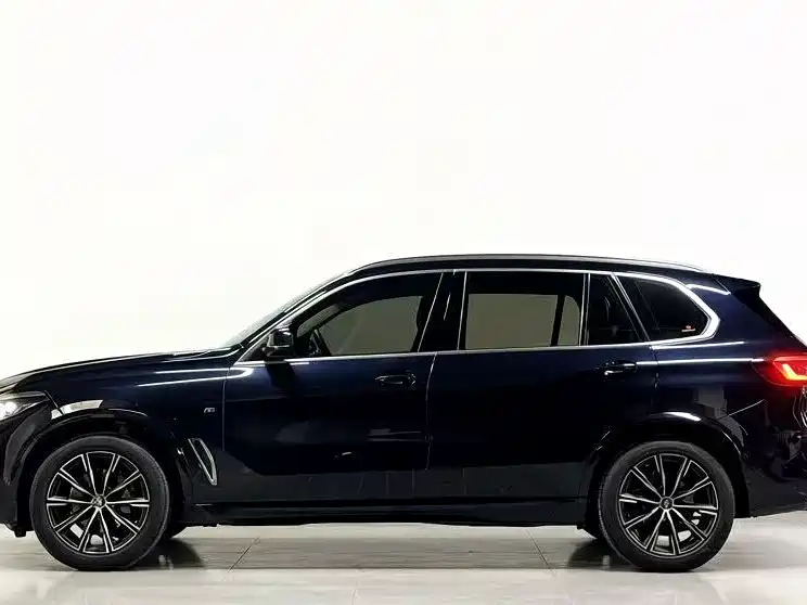 BMW X5 2022 xDrive 30Li M Sports Package купить на сайте DeffCars