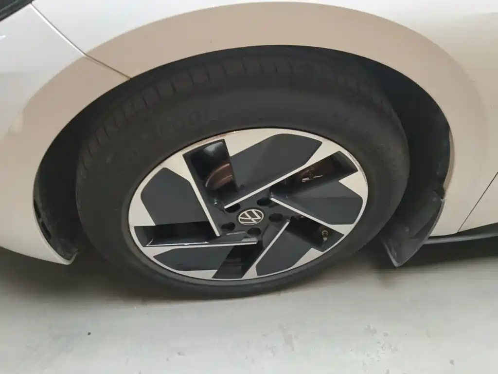 Volkswagen ID.3 2025 Smart Outstanding Edition купить на сайте DeffCars