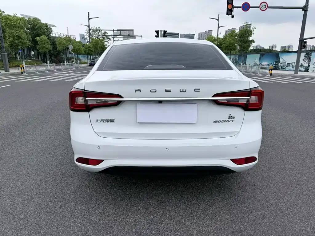 Roewe i5 2020 1.5L automatic 4G Internet leading flagship version купить на сайте DeffCars