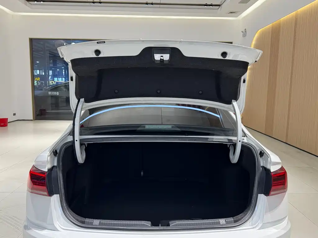 Bora 2020 280TSI DSG Elite купить на сайте DeffCars