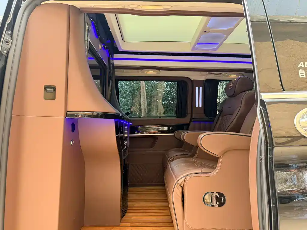 Mercedes-Benz V-Class 2017 V 260 L Premium Extended Edition купить на сайте DeffCars