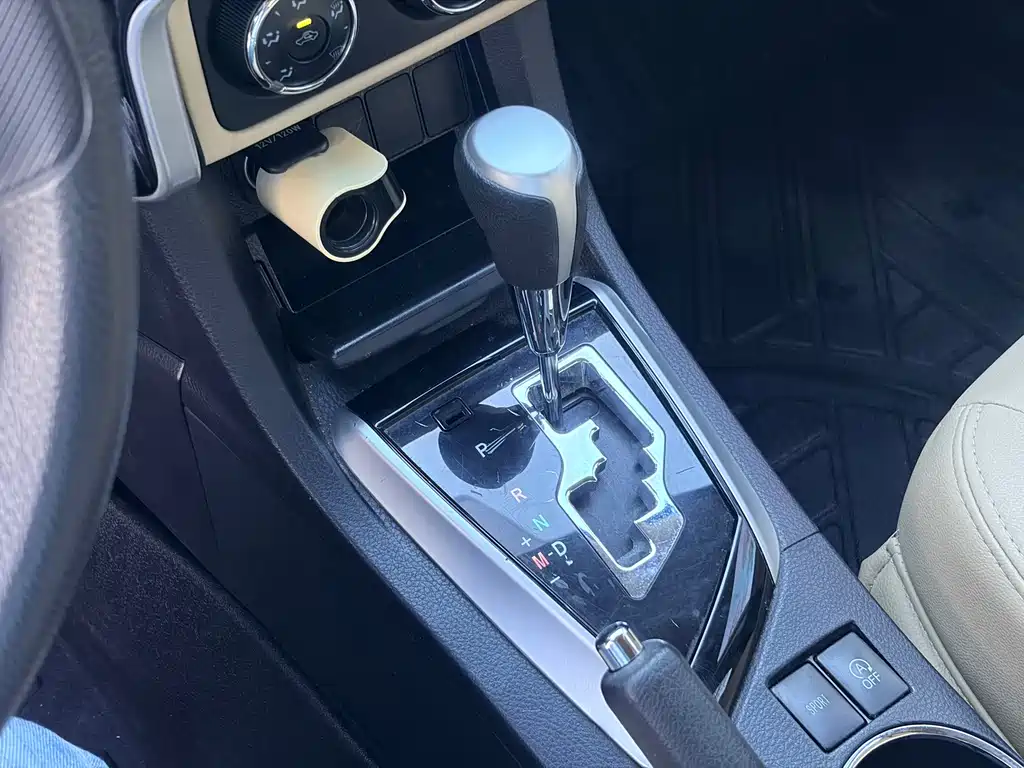 Corolla 2017 facelift 1.2T S-CVT GL купить на сайте DeffCars