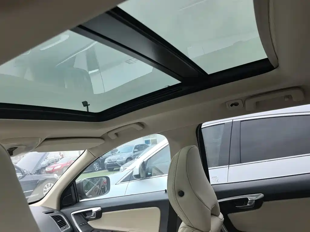 Volvo XC60 imported 2014 T5 Zhiyi Edition купить на сайте DeffCars
