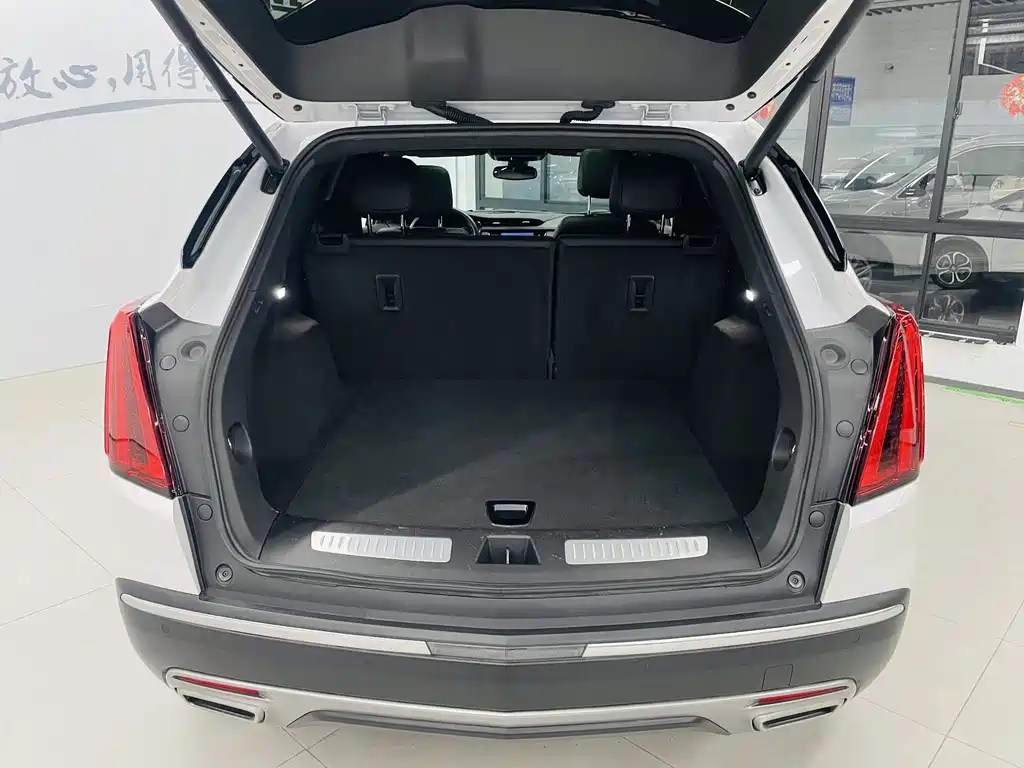 Cadillac XT5 2023 2.0T two-wheel drive fashion model купить на сайте DeffCars