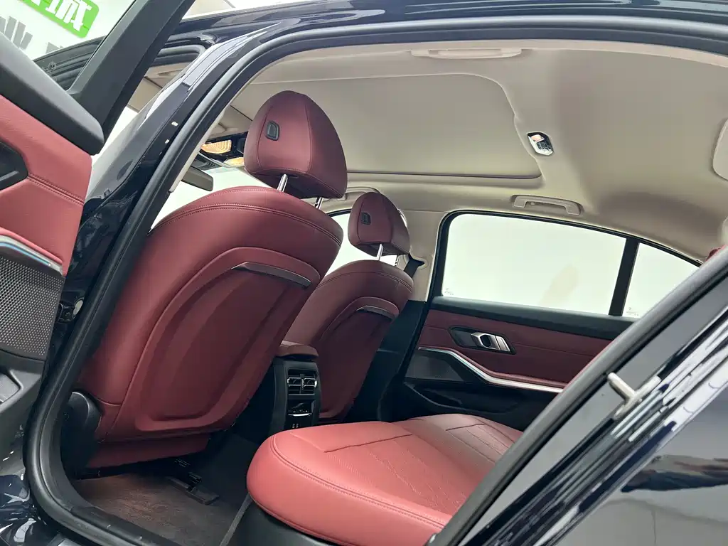 BMW i3 2024 eDrive 40L Night Package купить на сайте DeffCars